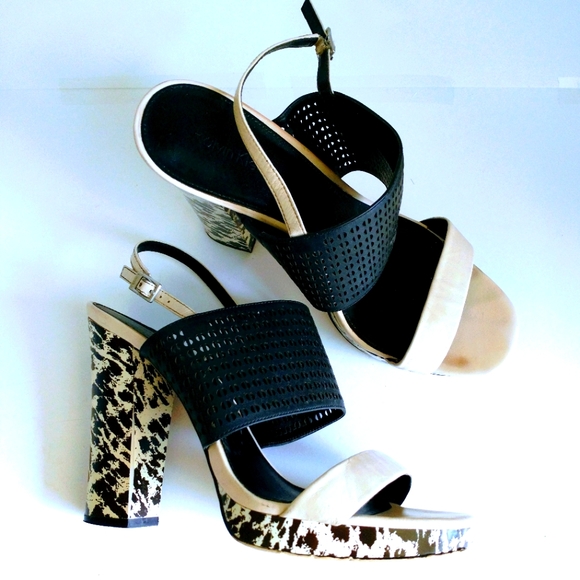 CALVIN KLEIN BREANNIE (SOFT WHITE/BLACK LEATHER) SANDALS - Picture 2 of 16